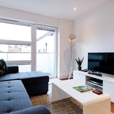 Luxury 2-Bed Flat Parking And Close To The Tube London Bagian luar foto