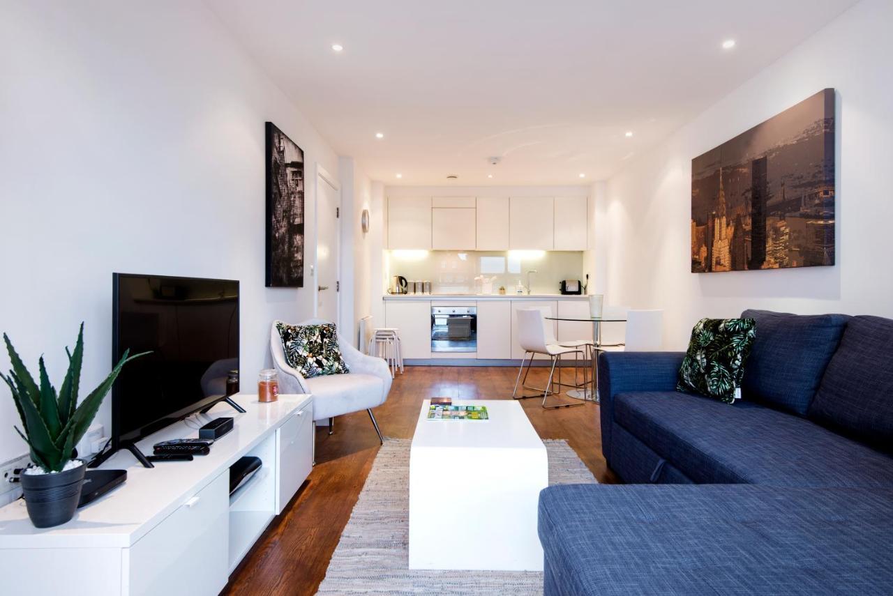Luxury 2-Bed Flat Parking And Close To The Tube London Bagian luar foto