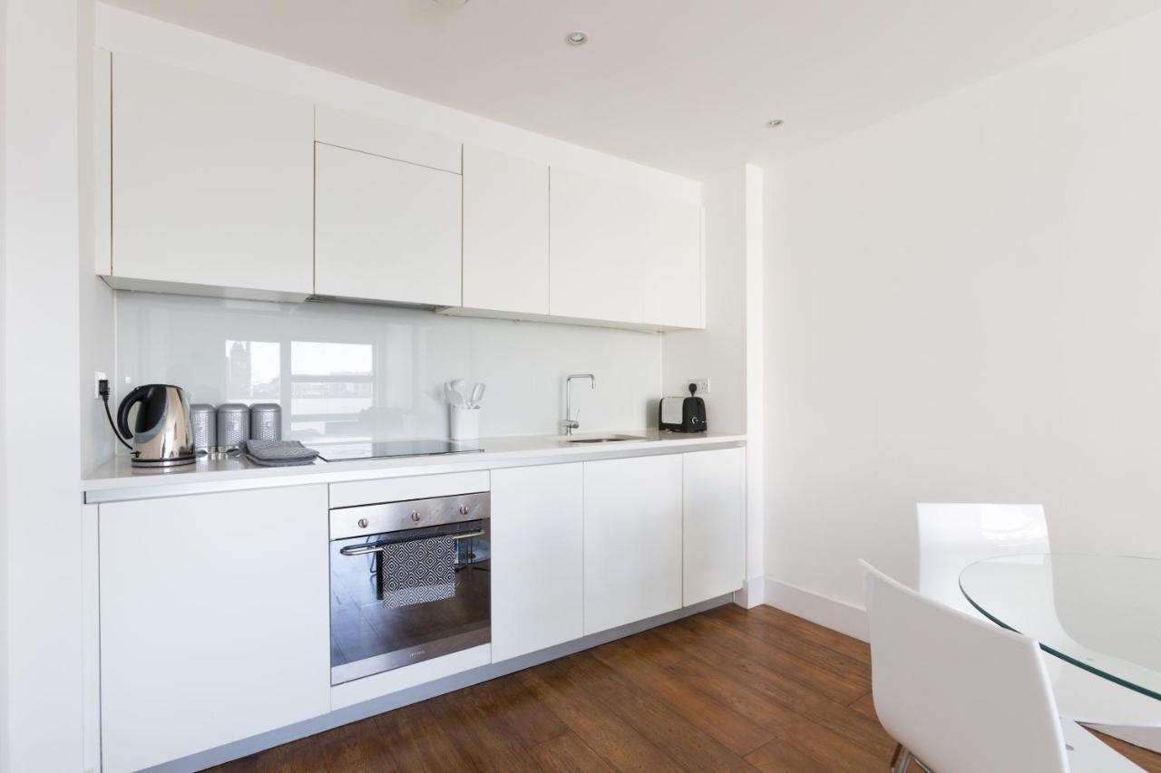 Luxury 2-Bed Flat Parking And Close To The Tube London Bagian luar foto