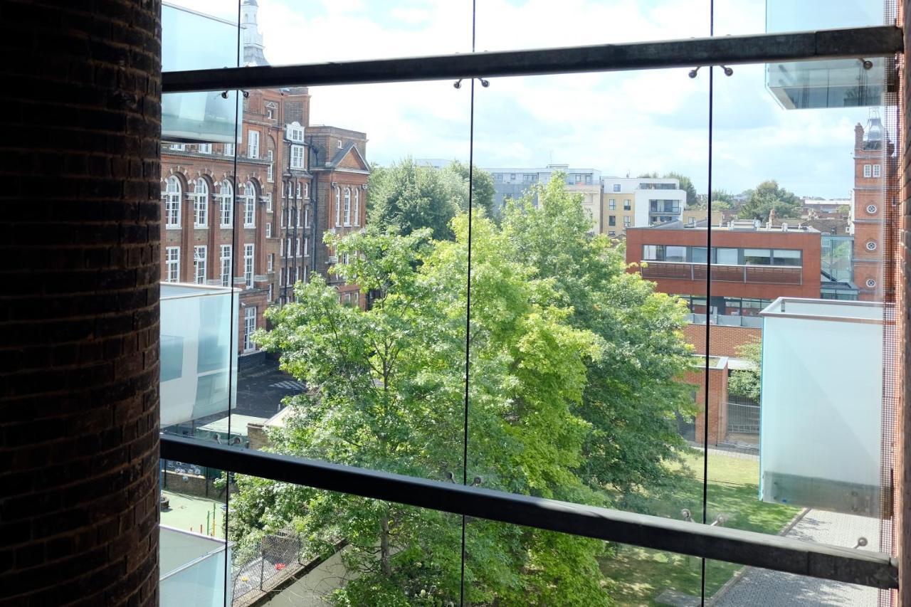 Luxury 2-Bed Flat Parking And Close To The Tube London Bagian luar foto