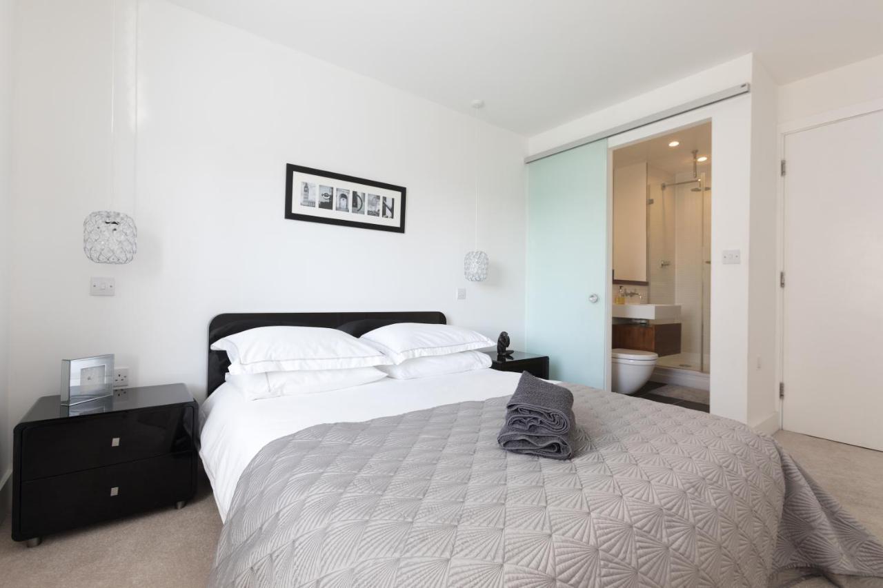 Luxury 2-Bed Flat Parking And Close To The Tube London Bagian luar foto
