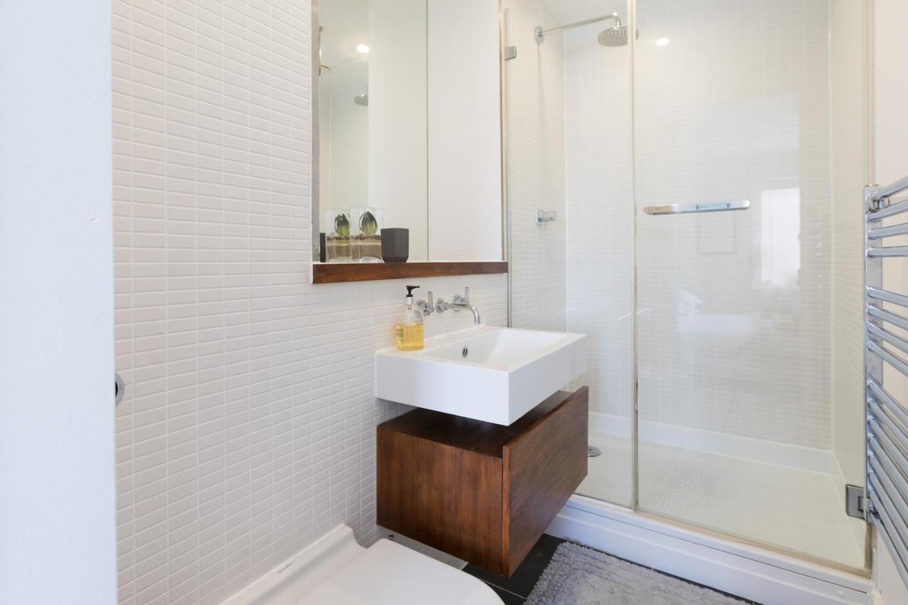 Luxury 2-Bed Flat Parking And Close To The Tube London Bagian luar foto